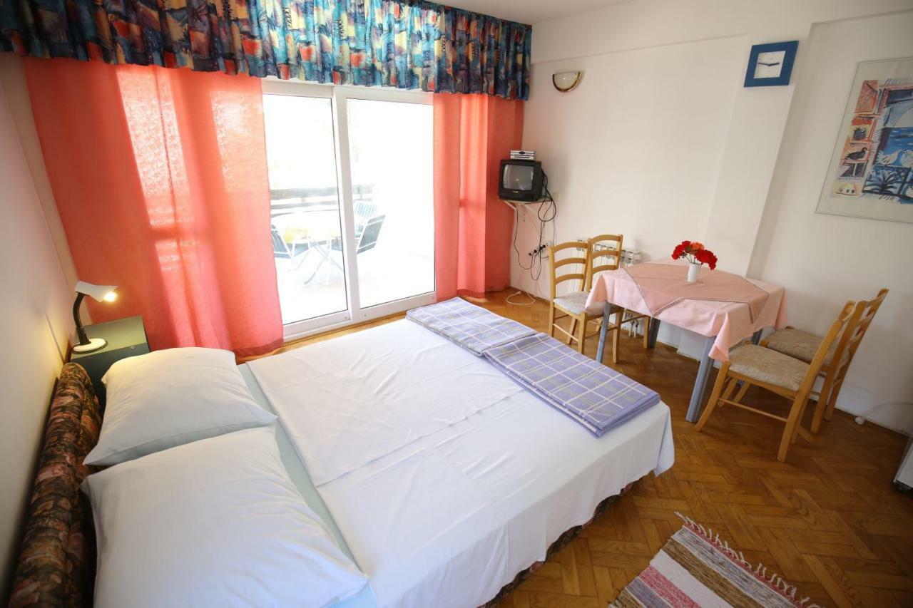 Apartments Paleka Petrcane Luaran gambar