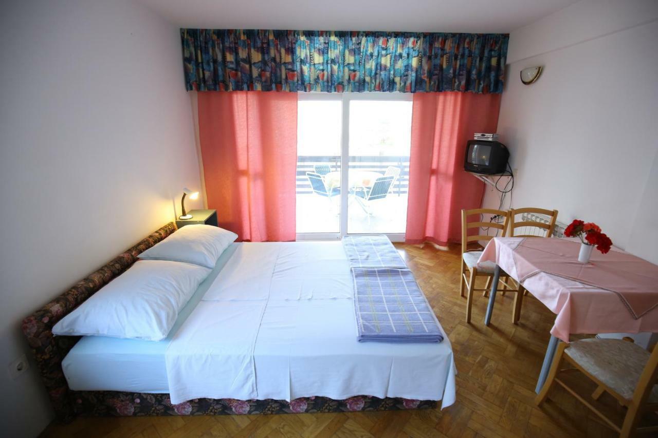Apartments Paleka Petrcane Luaran gambar