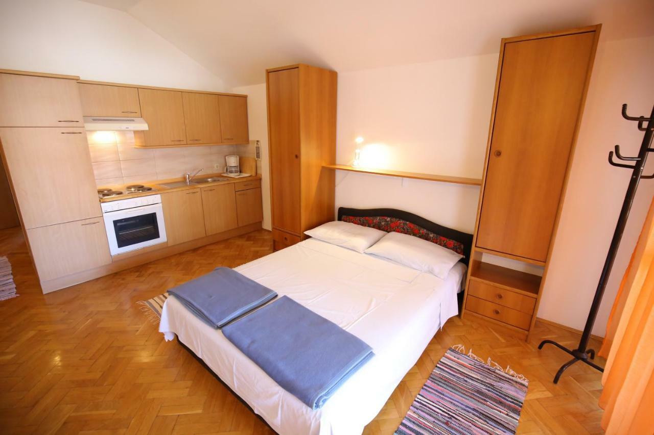 Apartments Paleka Petrcane Luaran gambar