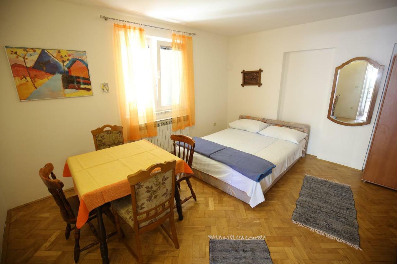 Apartments Paleka Petrcane Luaran gambar