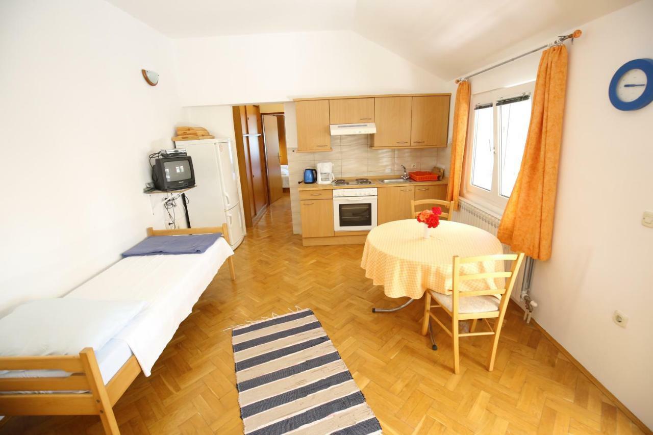Apartments Paleka Petrcane Luaran gambar