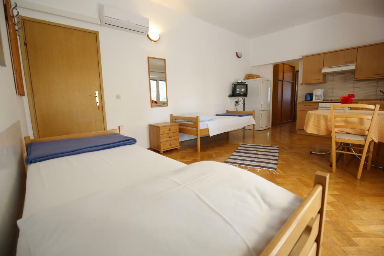 Apartments Paleka Petrcane Luaran gambar